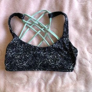 Lululemon sports bra